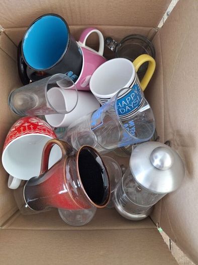 FREE Box of Kitchen Items