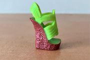 2012 Monster High Skelita Shoe( right shoe only)