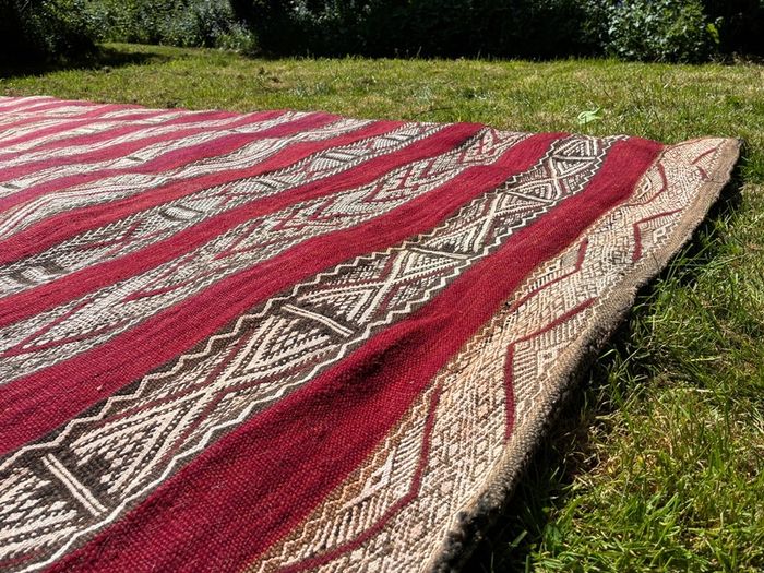 Moroccan Kilim Rug / Wide runner