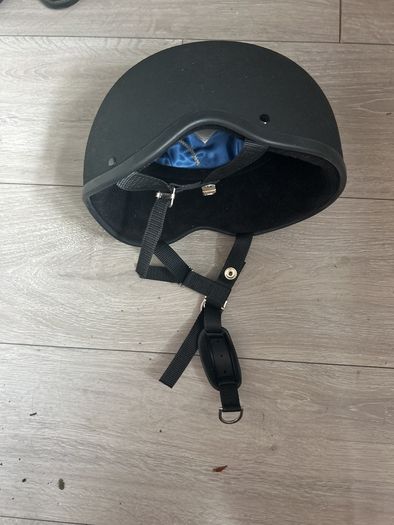 Horse riding hat