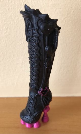 Monster High Drewbecca Boot (1 only)