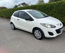 Mazda Mazda2 2013