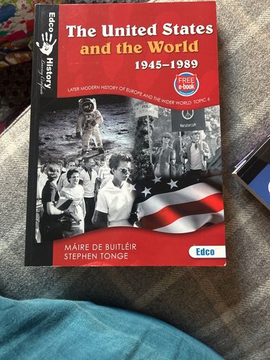 The United States & the World 1945-89 (Edco)