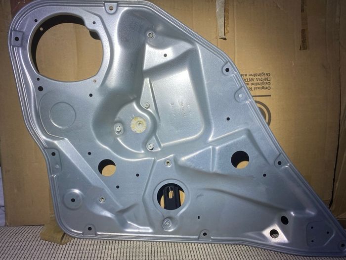 Seat Ibiza window regulator / guide