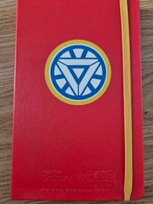 For sale is a highly collectible, limited-edition Moleskine x Marvel Avengers: Age of Ultron notebook. This was an exclusive, non-retail promotional item released in 2015 alongside the Samsung Galaxy S6 launch and was never sold standalone in stores. Cond