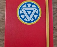 For sale is a highly collectible, limited-edition Moleskine x Marvel Avengers: Age of Ultron notebook. This was an exclusive, non-retail promotional item released in 2015 alongside the Samsung Galaxy S6 launch and was never sold standalone in stores. Cond