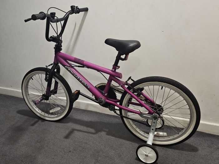 Girls bike 20inch Bmx Stabilisers