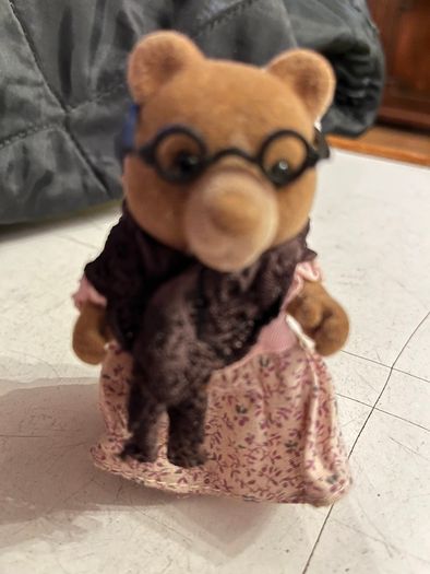 Vintage Sylvanian Families Grandma Timbertops