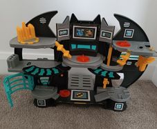 Batman Imaginext batcave