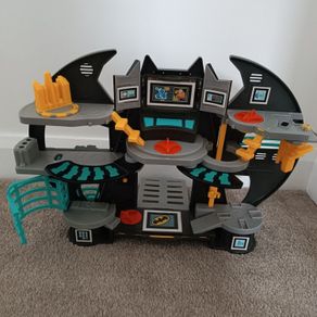 Batman Imaginext batcave