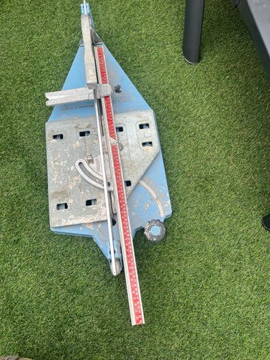 tile cutter