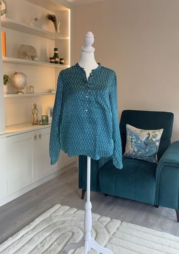 Ladies Long-sleeved Green, Blue & Black Blouse from Gallery. Size: UK 8 / EU 36