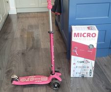 Micro Maxi Deluxe scooter