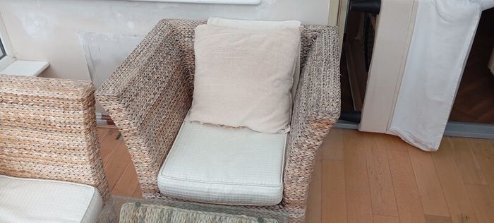 Wicker 4 Piece suite available