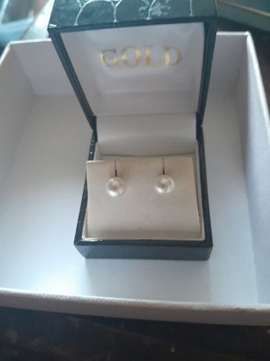 9ct gold earrings