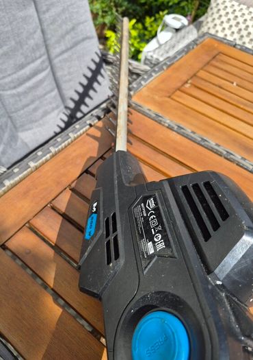 Mac Allister Extendable Hedge Trimmer