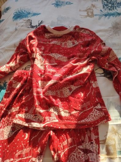 3 x Pairs Leigh willow tucker Christmas  pyjamas 9-10