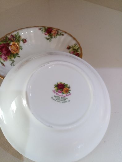 Dessert / Cereal Bowls x 6 Royal Albert Old Country Roses Bone China