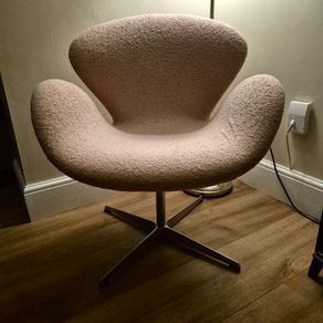 Swan chair