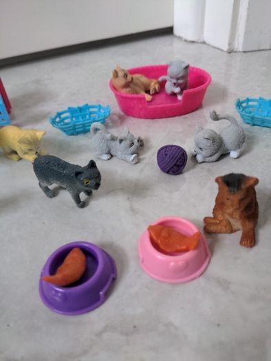 Toy cat set