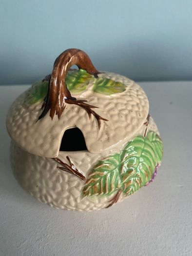 wade bramble ceramic dish with lid