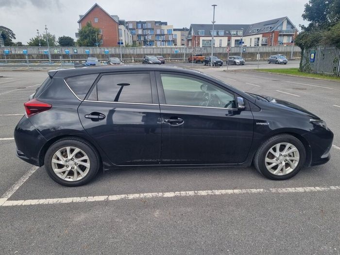Toyota Auris 2016 1.8 Petrol Hybrid