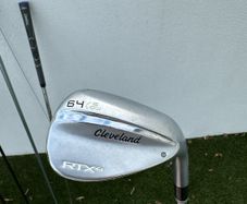 Right handed golf clubs