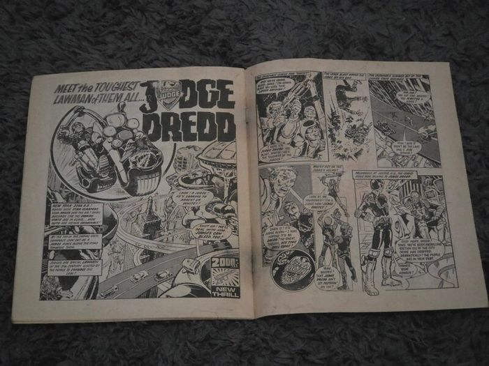 2000ad prog 2 1st appearance of Judge Dredd