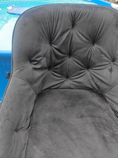 2x bar chairs