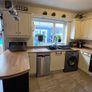 Kitchen and appliances Image 8