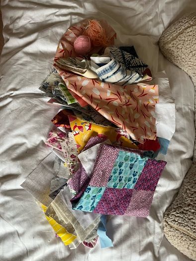 Scrap fabric bundoe