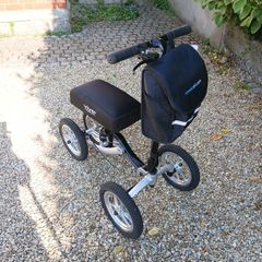 KneeScoot Quad 4 with extra soft knee pad