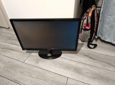 LG smart Tv (broken display)