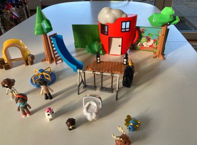 Roblox Adopt Me Cafe and Playground Playset