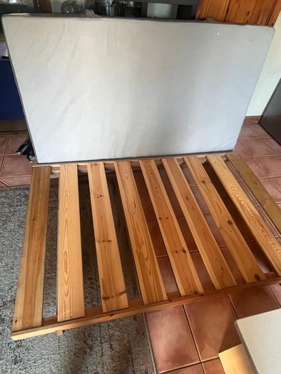 small double mattress with bed base