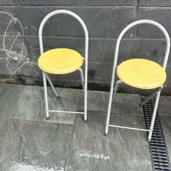 2 garden chairs