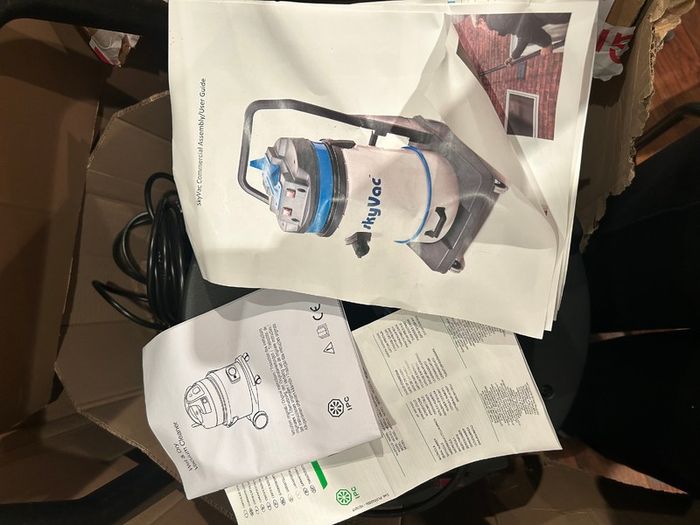 Skyvac Commercial 75 Gutter Cleaning machine