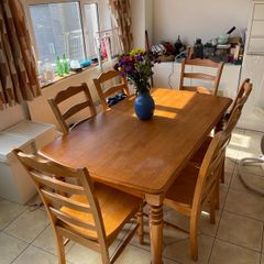 Dining table + 6 chairs