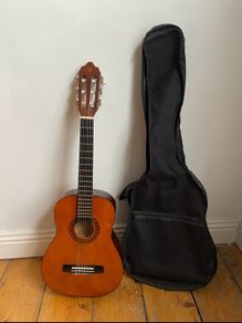 1/4 guitar