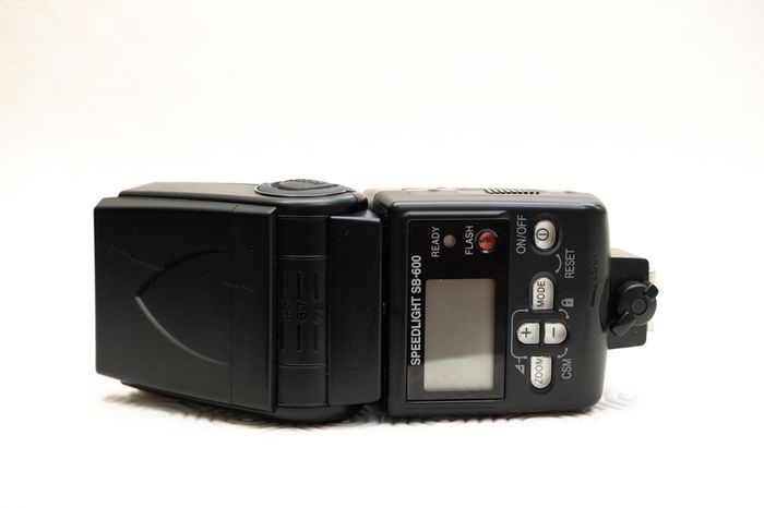 Nikon Sb-600 Flash Unit