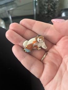 The snowman film novelty pin badge