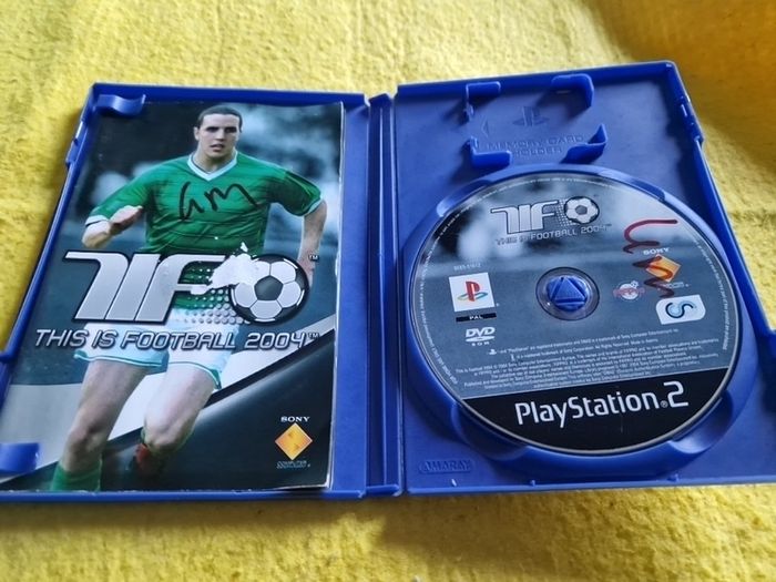 This is football 2004 PlayStation2 Ps2 games Original