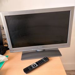 Finlux 26inch TV with remote