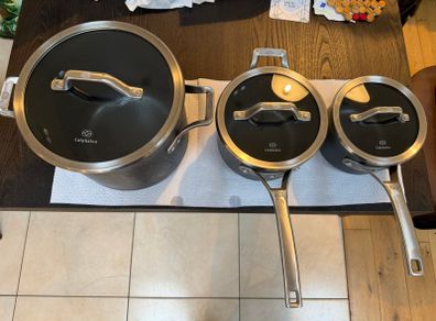 Calphalon Signature Hard-Anodized Nonstick Cookware 8Qt Stock Pot and 2 2 Saucepans With Lids