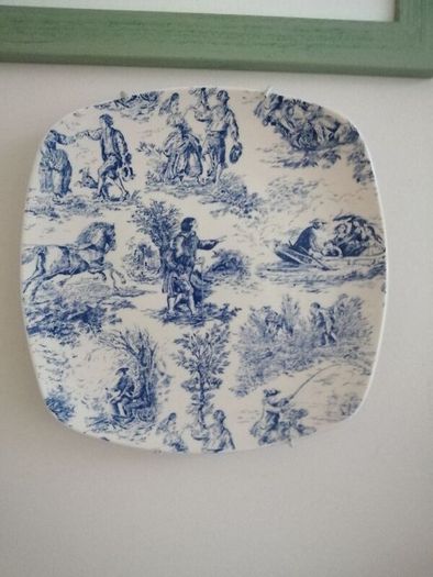 Wall plate Toile de jouy with plate hanger