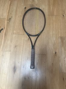 tennis racket