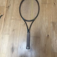 tennis racket