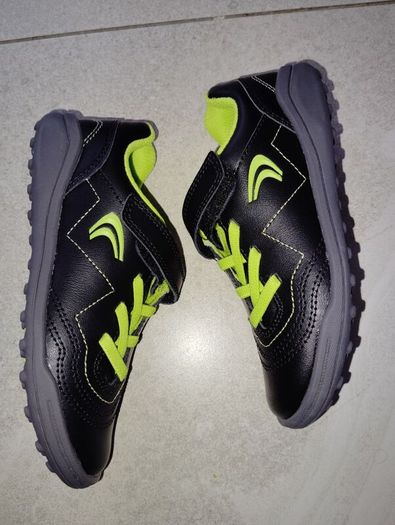 New.Clarks boys shoes.size 11F/Eur29