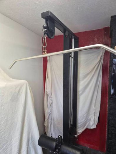 Lat pulldown & Low Row pulley machine