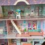 doll house with furniture Image 2